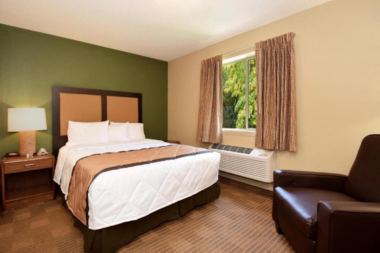 Extended Stay America Suites - Raleigh - Cary - Harrison Ave Eksteriør bilde