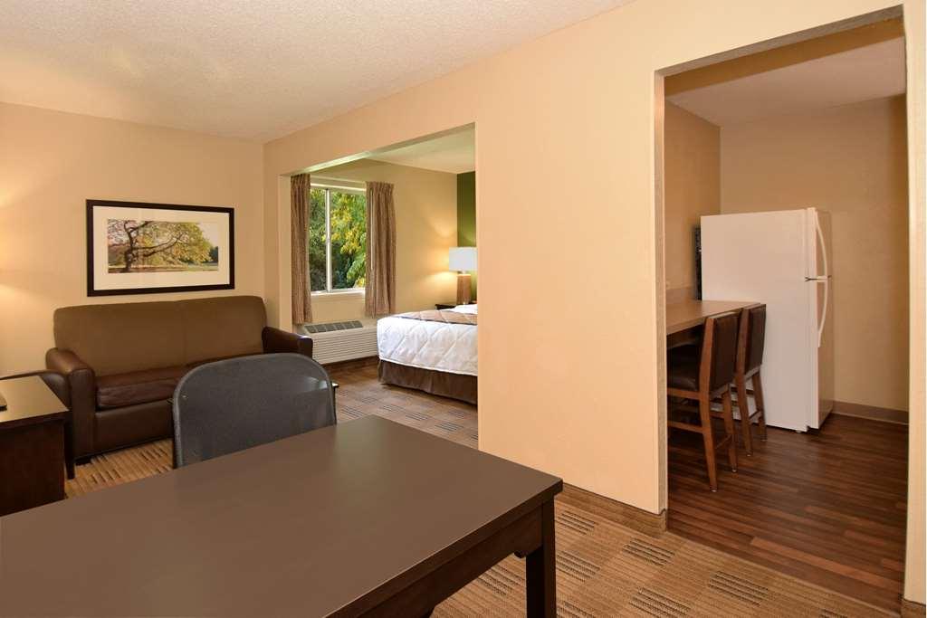 Extended Stay America Suites - Raleigh - Cary - Harrison Ave Rom bilde