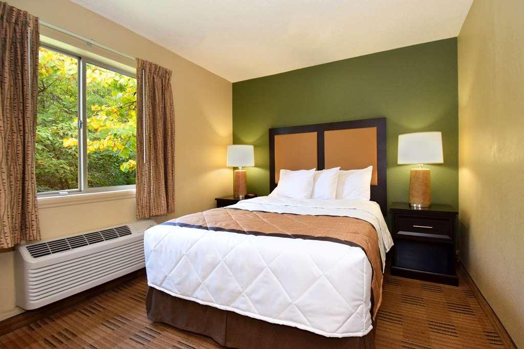 Extended Stay America Suites - Raleigh - Cary - Harrison Ave Rom bilde