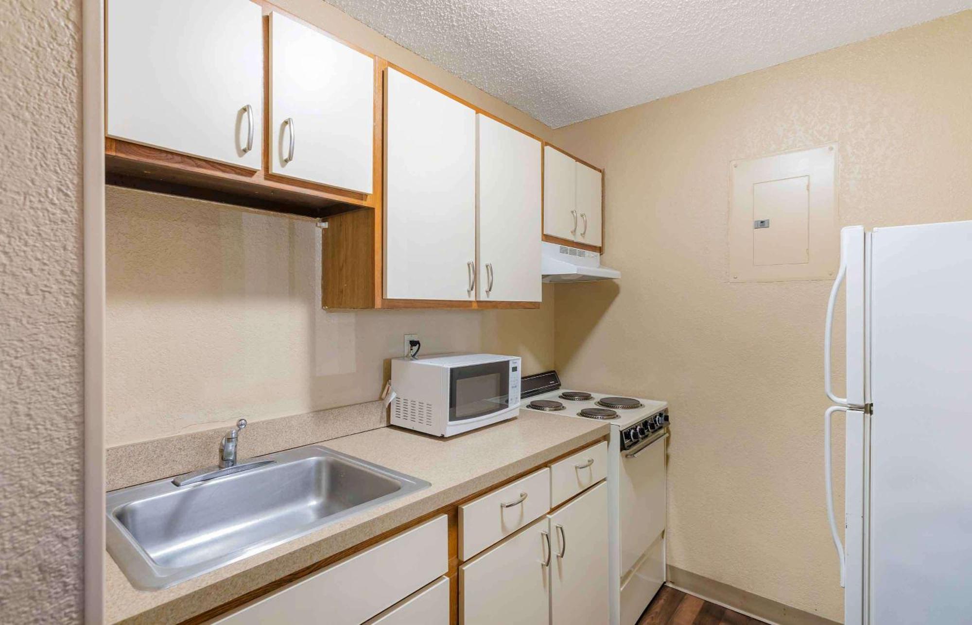 Extended Stay America Suites - Raleigh - Cary - Harrison Ave Eksteriør bilde