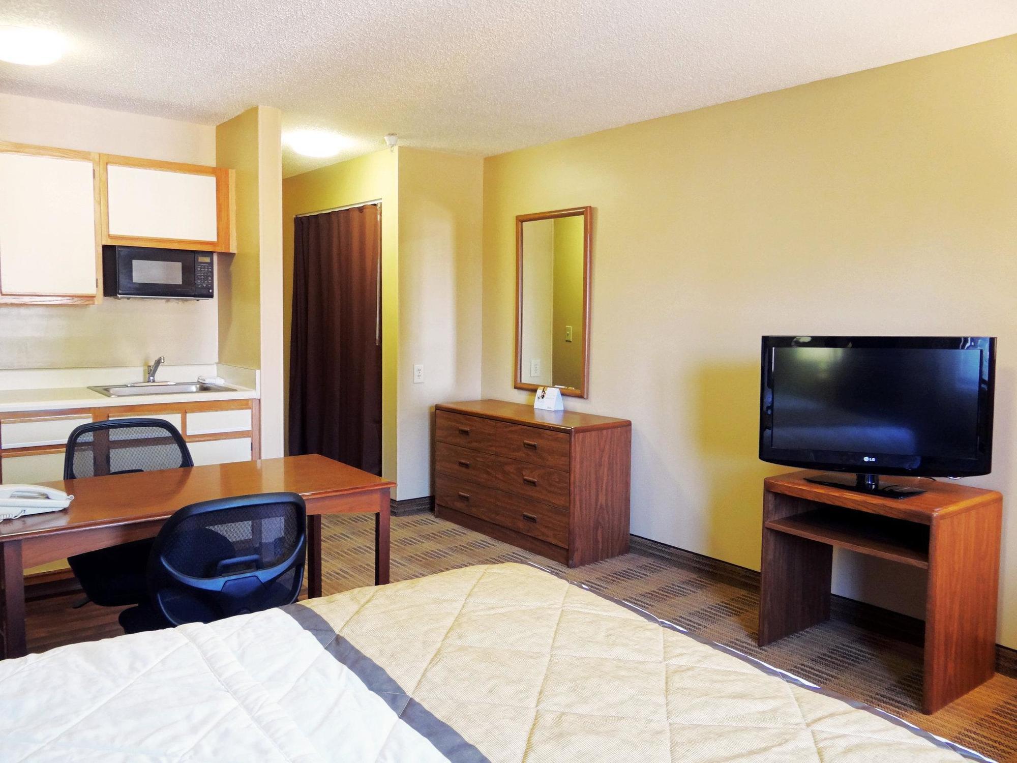 Extended Stay America Suites - Raleigh - Cary - Harrison Ave Eksteriør bilde