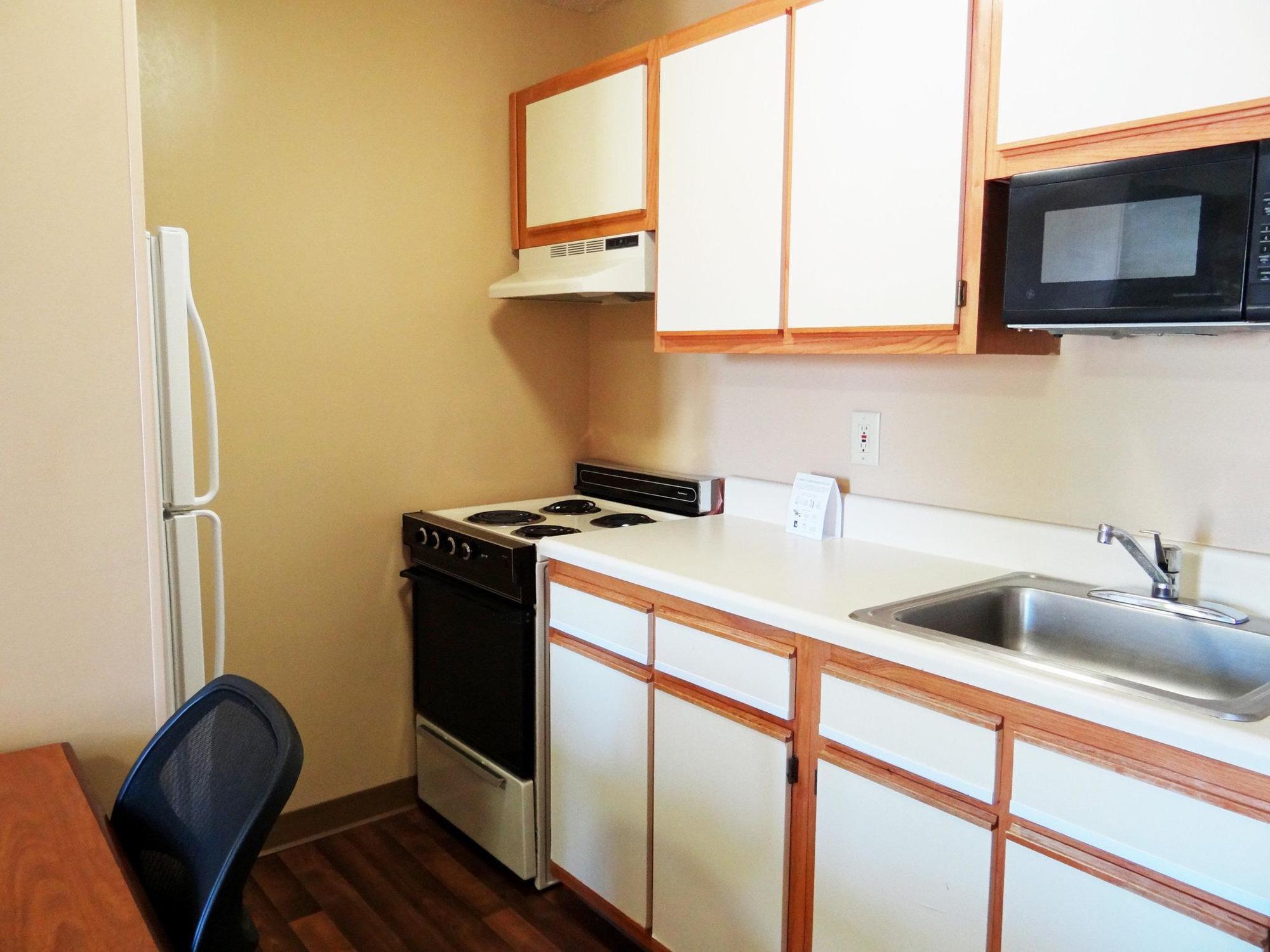 Extended Stay America Suites - Raleigh - Cary - Harrison Ave Eksteriør bilde